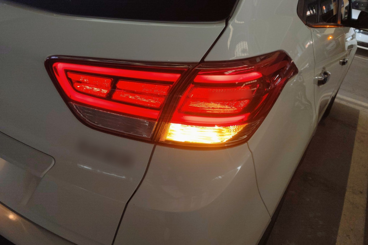 Hyundai ix25 2018 #8 Hyundai ix25 2018 car image #8