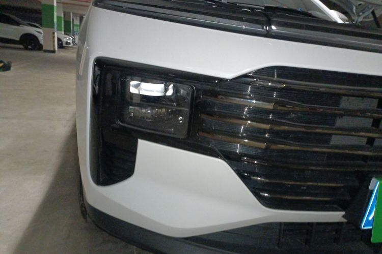 X70 PLUS 2024 car image #8