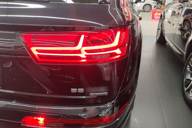 Audi Q7 2019 #8 Audi Q7 2019 car image #8