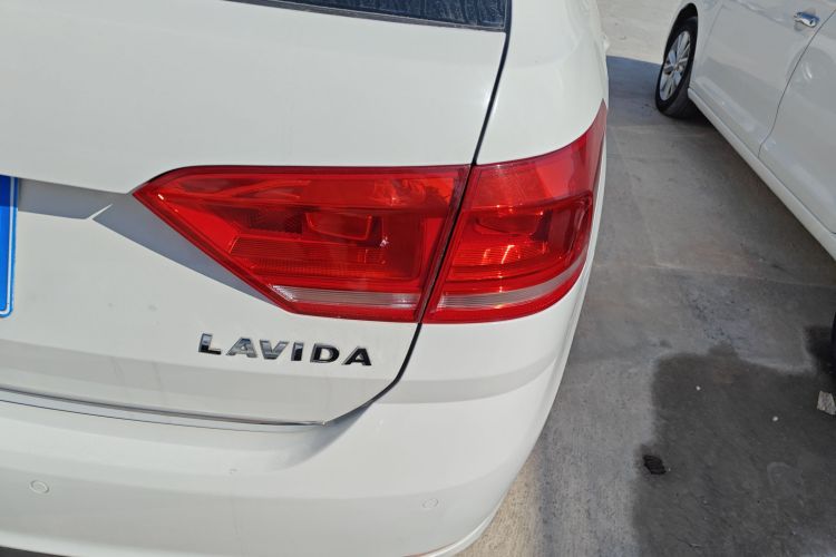 Volkswagen Gran Lavida 2016 immagine di auto #8