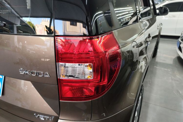 Skoda Yeti 2016 car image #8