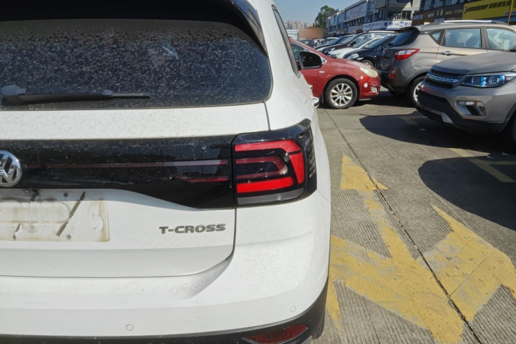 Volkswagen T-Cross 2021 #8 Volkswagen T-Cross 2021 car image #8