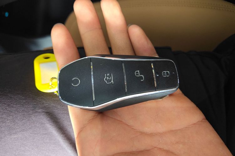 BYD SongL DM-i 2024 car image #8