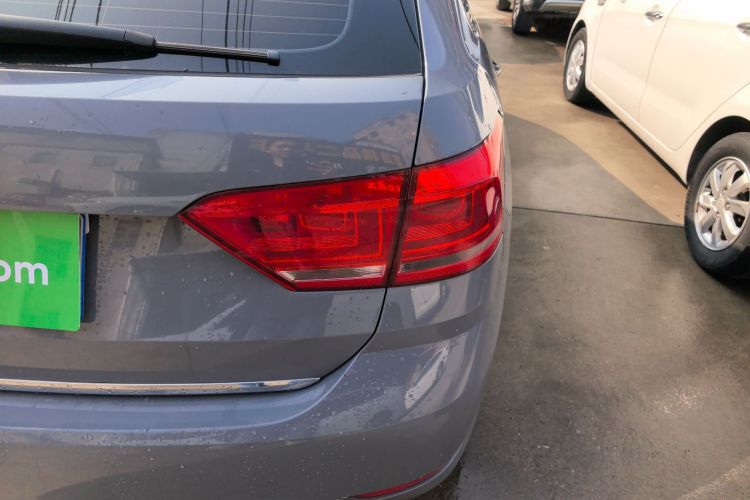 Volkswagen Gran Lavida 2015 car image #8