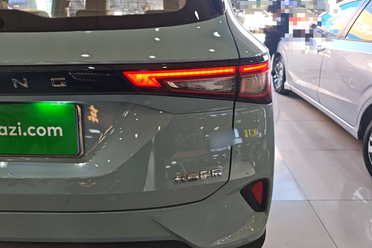 Wuling Asta 2021 #8 Wuling Asta 2021 صورة سيارة #8