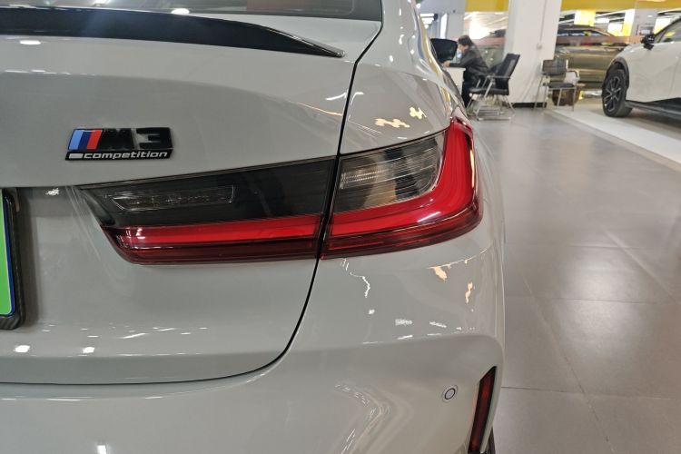 BMW M3 2023 imagem de carro #8