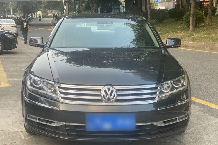 Volkswagen Pheaton 2013 immagine di auto #8