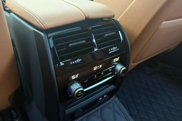 BMW 6 Series GT 2024 #8 BMW 6 Series GT 2024 immagine di auto #8