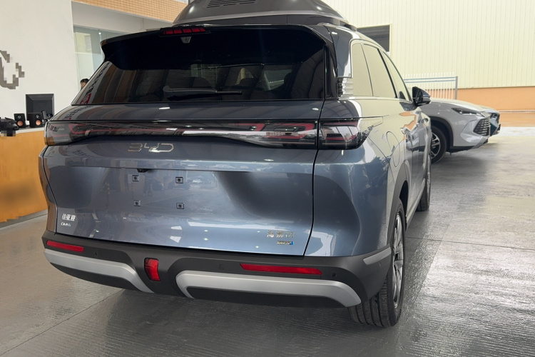 BYD Sea Lion 07 DM-i 2025 car image #8