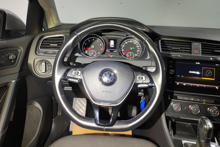 Volkswagen Golf (Imported) 2020 immagine di auto #8