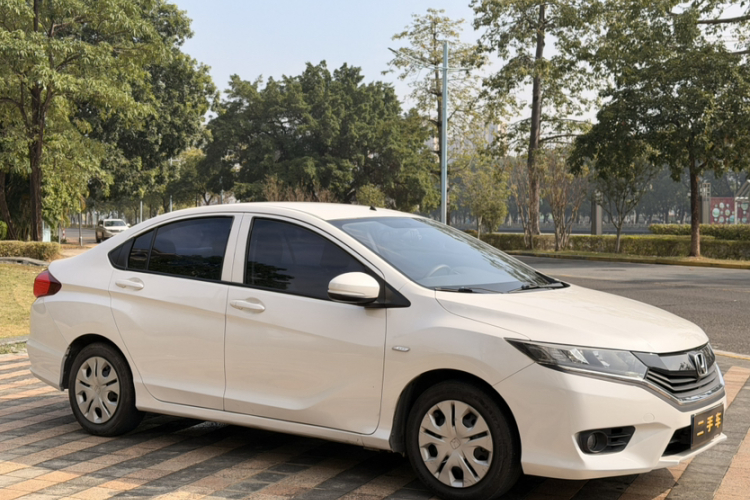 Honda Greiz 2018 car image #8