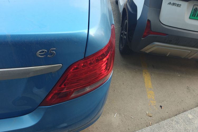 BYD e5 2022 car image #8