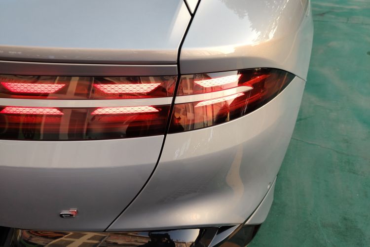 Denza Z9GT 2024 car image #8