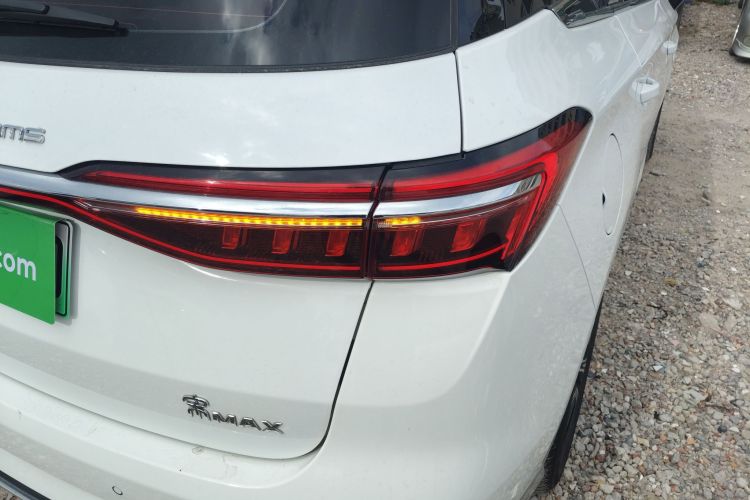 BYD Song MAX New Energy 2023 car image #8