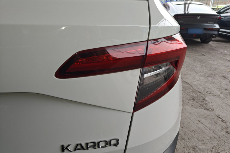 Skoda Karoq 2020 изображение автомобиля #8