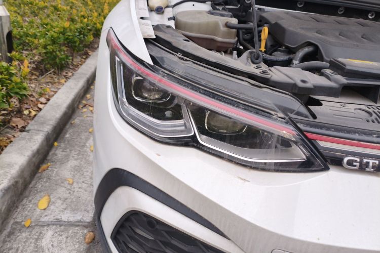 Volkswagen GolfGTI 2024 #8 Volkswagen GolfGTI 2024 car image #8