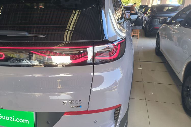 BYD Sea Lion 05 EV 2025 car image #8