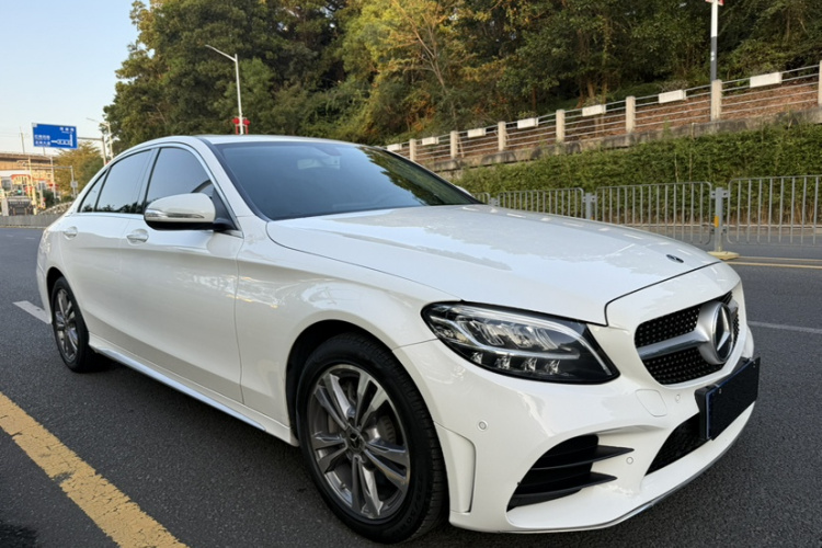 Mercedes-Benz C Class 2020 car image #8