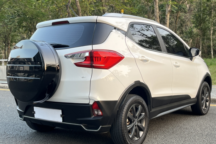 BYD Yuan New Energy 2020 immagine di auto #8