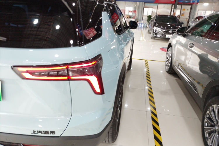 Chevrolet Equinox Plus 2024 car image #8