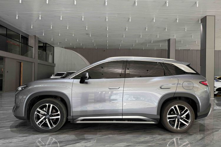 BYD SongL DM-i 2024 #8 BYD SongL DM-i 2024 car image #8