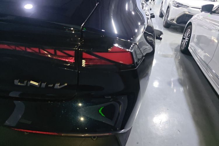 Changan UNI-V 2025 car image #8