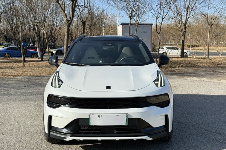 Lynk & Co 01 EM-P 2022 car image #8