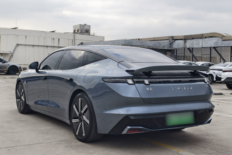 Lynk & Co 2024 immagine di auto #8