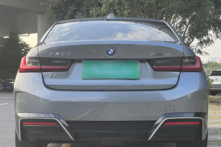 BMW i3 2022 car image #8