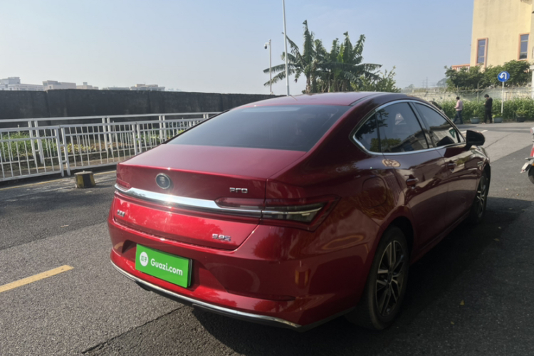 BYD Qin Pro New Energy 2018 immagine di auto #8