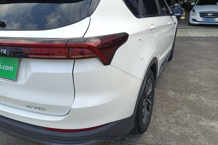 X70 PLUS 2020 #8 X70 PLUS 2020 car image #8