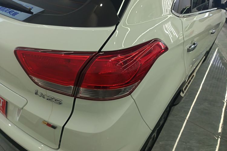 Hyundai ix25 2018 #8 Hyundai ix25 2018 car image #8