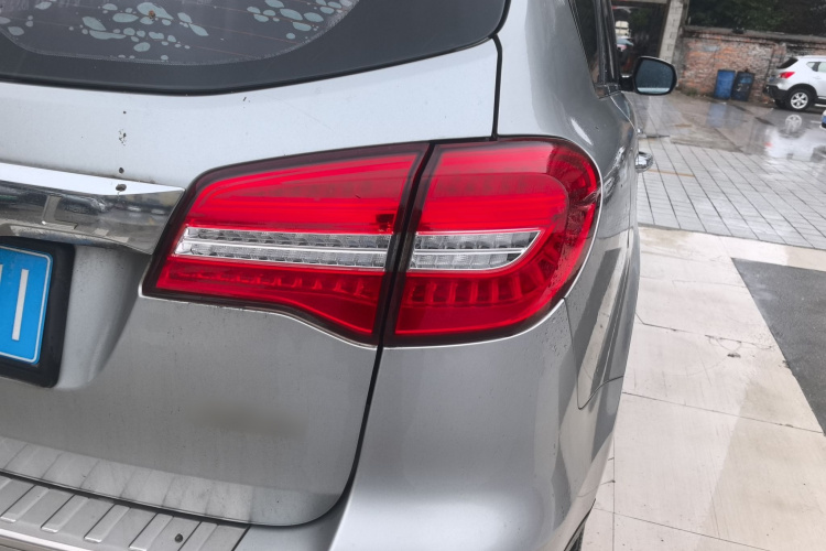 Haval H8 2018 car image #8