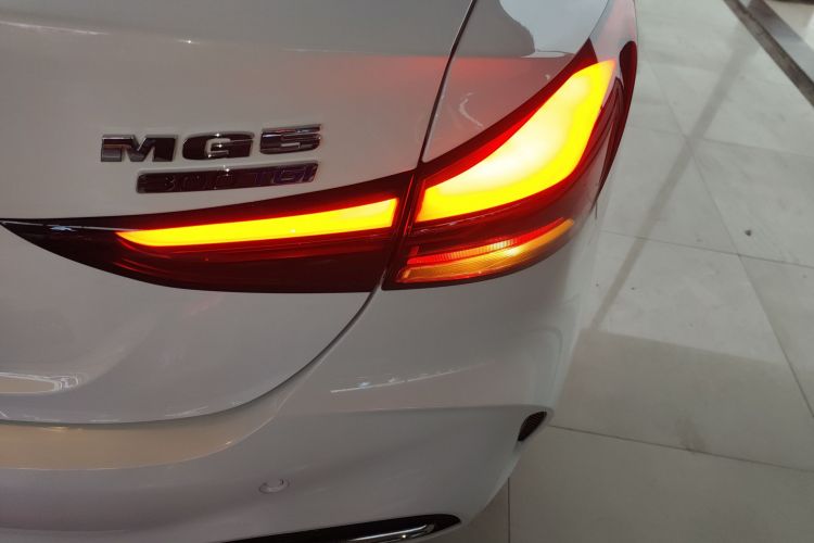 MG 5 2024 car image #8