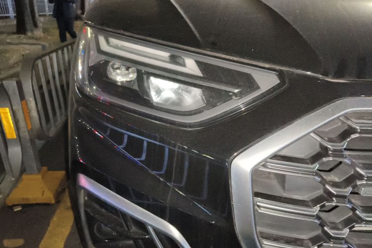 Audi Q5L 2021 car image #8
