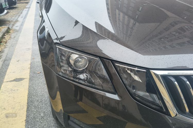 Skoda Octavia 2019 #8 Skoda Octavia 2019 car image #8