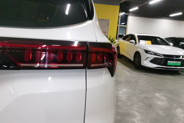 X70 PLUS 2022 car image #8