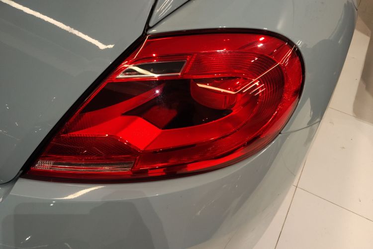 Volkswagen Beetle 2014 car image #8
