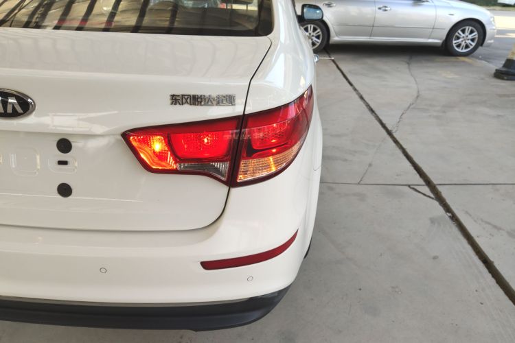 Kia K2 2016 imagen de coche #8