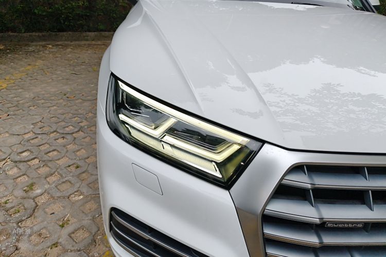 Audi Q5L 2018 #8 Audi Q5L 2018 car image #8