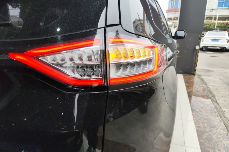 Ford Edge 2018 #8 Ford Edge 2018 car image #8
