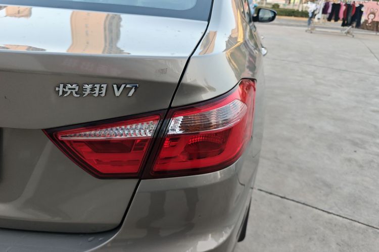 Changan Alsvin V7 2017 #8 Changan Alsvin V7 2017 car image #8
