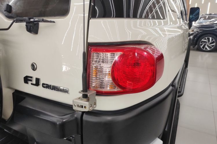Toyota FJ Cruiser 2018 car image #8