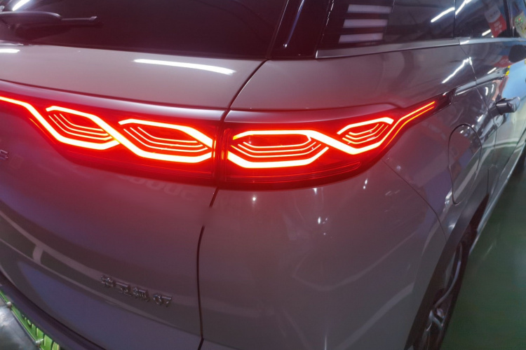 BYD Frigate 07 2023 #8 BYD Frigate 07 2023 car image #8