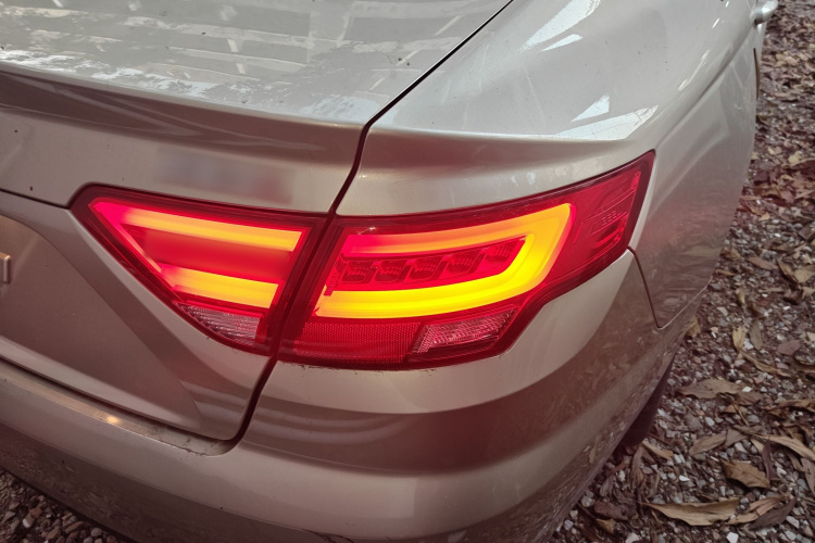 Emgrand GL 2017 car image #8