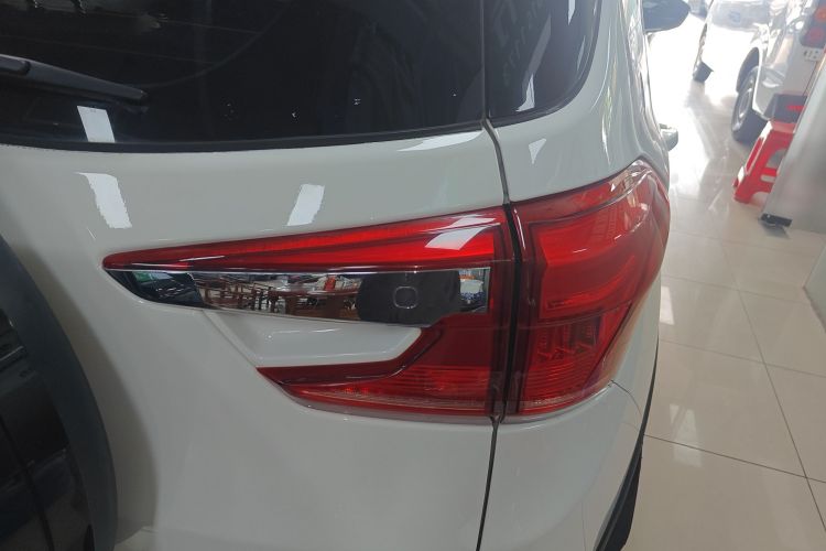 BYD Yuan New Energy 2019 #8 BYD Yuan New Energy 2019 car image #8
