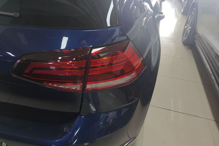 Volkswagen Golf New Energy (Imported) 2019 صورة سيارة #8