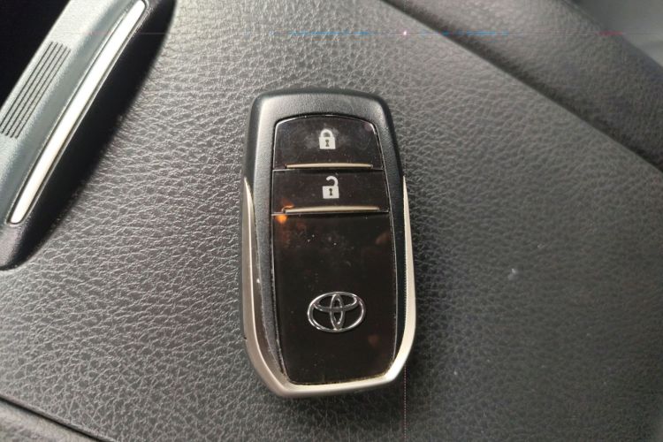 Toyota Highlander 2021 car image #8