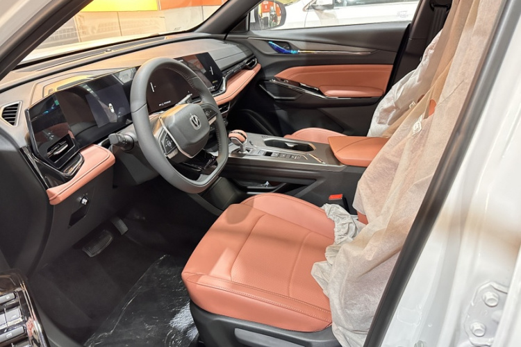 Changan X5 PLUS #8 Changan X5 PLUS car image #8