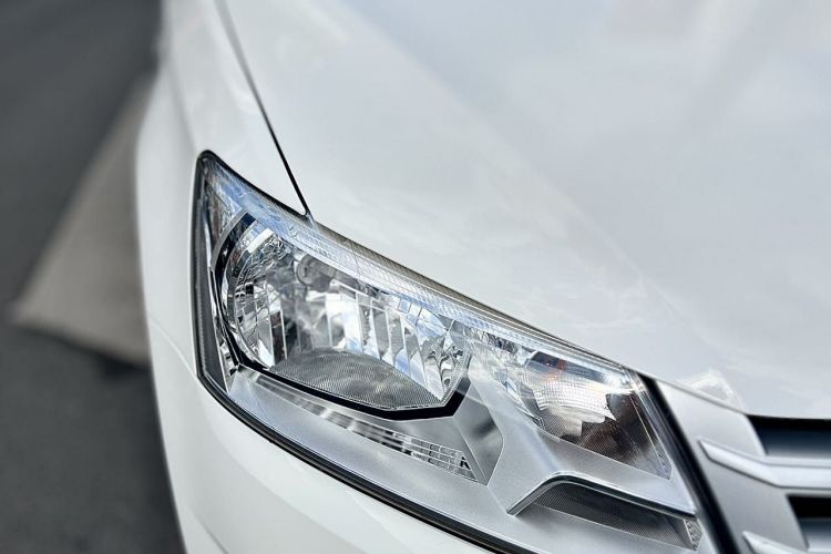 Santana 2020 car image #8